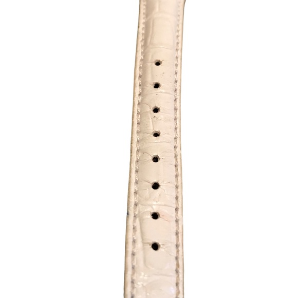 Juicy Couture White Leather Watch silver tone case white dial good condition - Picture 2 of 11